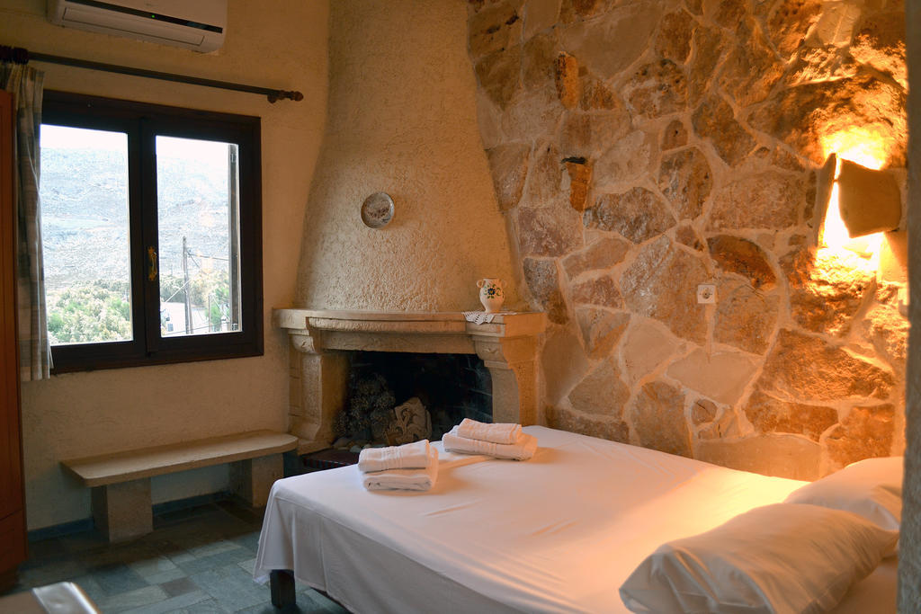 Athena Rooms Káto Zákros Pokoj fotografie
